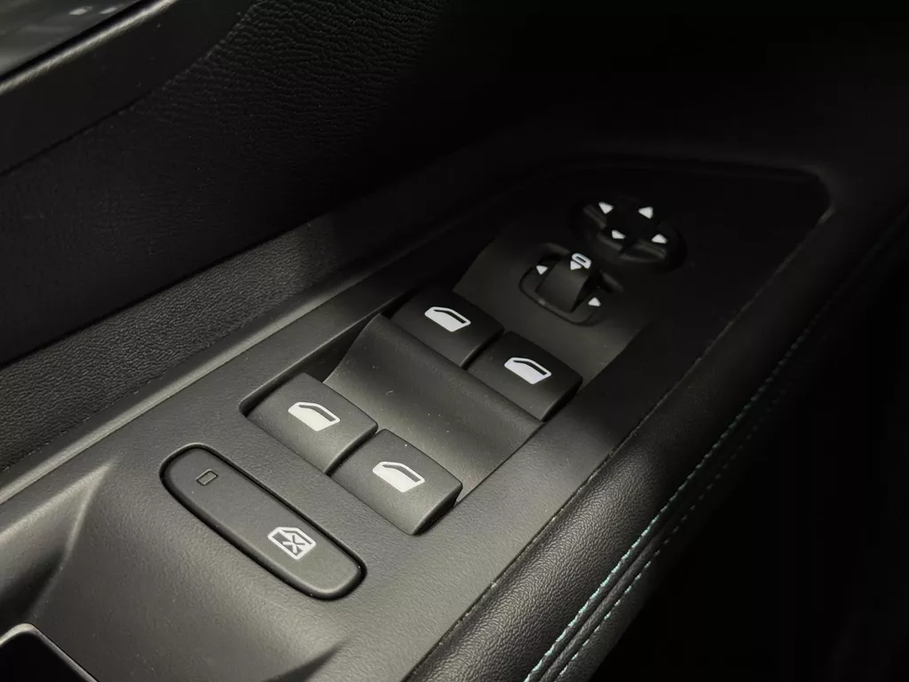 Peugeot 3008 1.6 HYbrid 180 Allure | Automaat | Carplay | Clima | Navi |Camera | Blindspot | Plug in Hybrid | ( Vestiging - Nieuwegein ) Peugeot 3008 1.6 HYbrid 180 Allure | Automaat | Carplay | Clima | Navi |Camera | Blindspot | Plug in Hybrid | ( Vestiging - Nieuwegein )