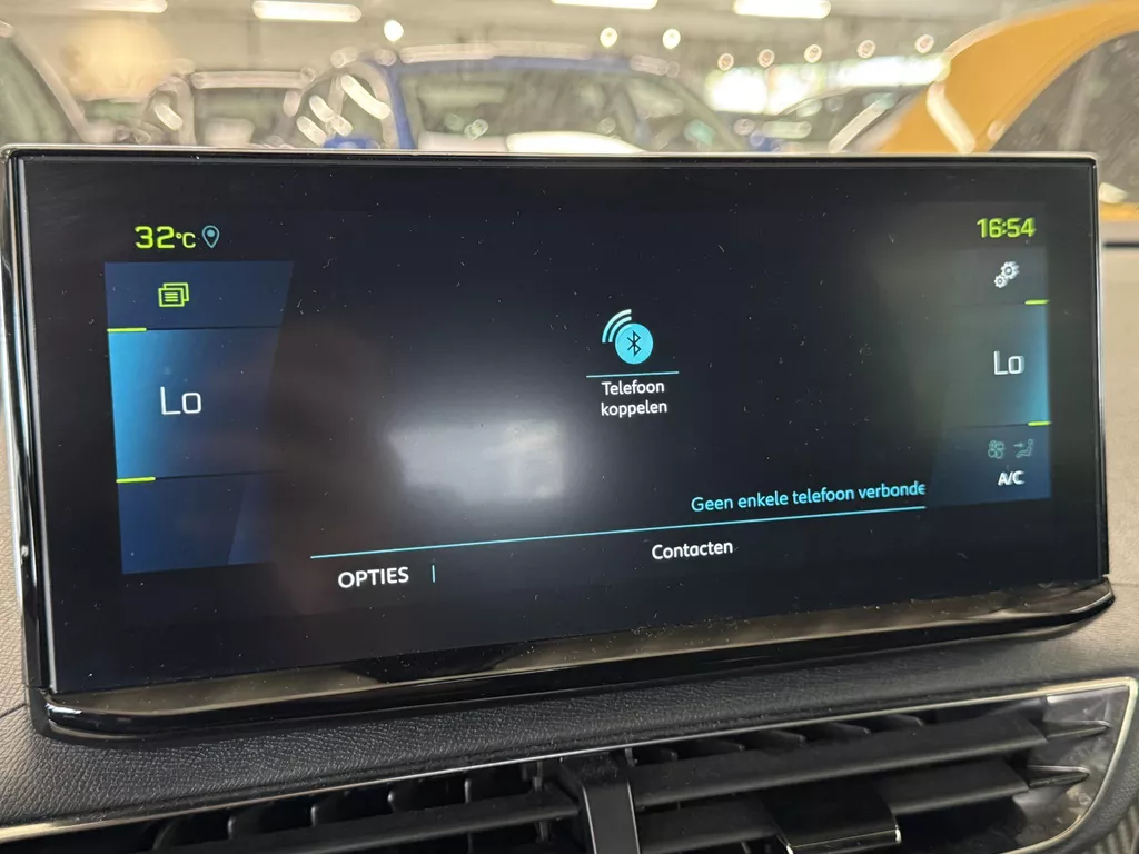 Peugeot 3008 1.6 HYbrid 180 Allure | Automaat | Carplay | Clima | Navi |Camera | Blindspot | Plug in Hybrid | ( Vestiging - Nieuwegein ) Peugeot 3008 1.6 HYbrid 180 Allure | Automaat | Carplay | Clima | Navi |Camera | Blindspot | Plug in Hybrid | ( Vestiging - Nieuwegein )