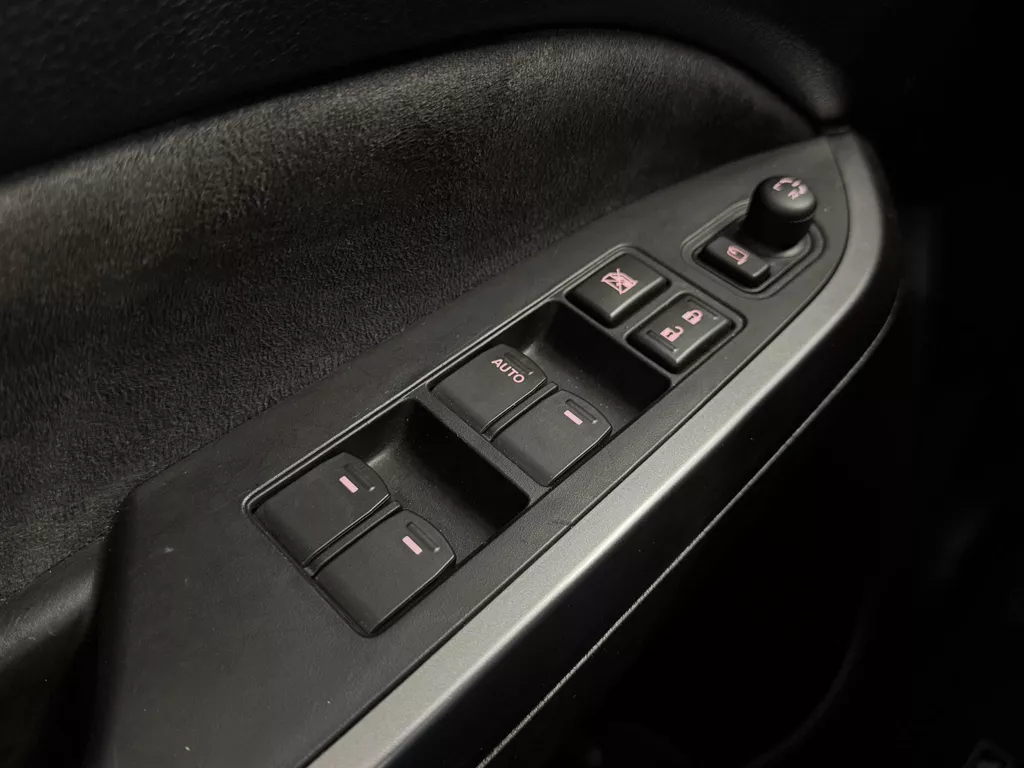 Suzuki Vitara 1.5 Hybrid Style | Automaat | Camera | Clima | Stoelverwarming voor | Pano | LM velgen | ( Vestiging - Nieuwegein ) Suzuki Vitara 1.5 Hybrid Style | Automaat | Camera | Clima | Stoelverwarming voor | Pano | LM velgen | ( Vestiging - Nieuwegein )