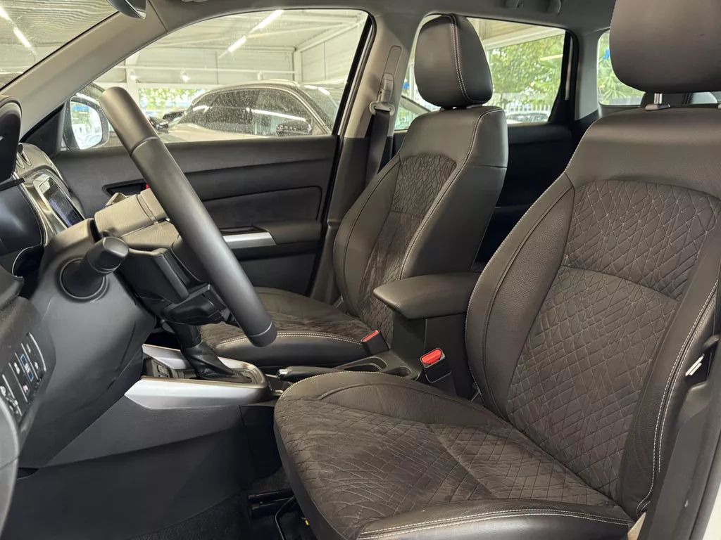 Suzuki Vitara 1.5 Hybrid Style | Automaat | Camera | Clima | Stoelverwarming voor | Pano | LM velgen | ( Vestiging - Nieuwegein ) Suzuki Vitara 1.5 Hybrid Style | Automaat | Camera | Clima | Stoelverwarming voor | Pano | LM velgen | ( Vestiging - Nieuwegein )