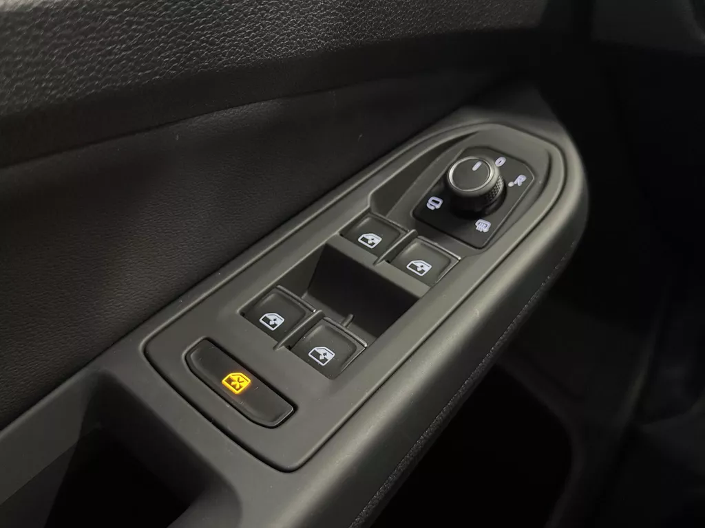 Volkswagen Golf 1.5 eTSI Goal | Automaat | Stoel / Stuurverwarming | ACC | Clima | Navi | PDC | Carplay | ( Vesteging - Nieuwegein ) Volkswagen Golf 1.5 eTSI Goal | Automaat | Stoel / Stuurverwarming | ACC | Clima | Navi | PDC | Carplay | ( Vesteging - Nieuwegein )