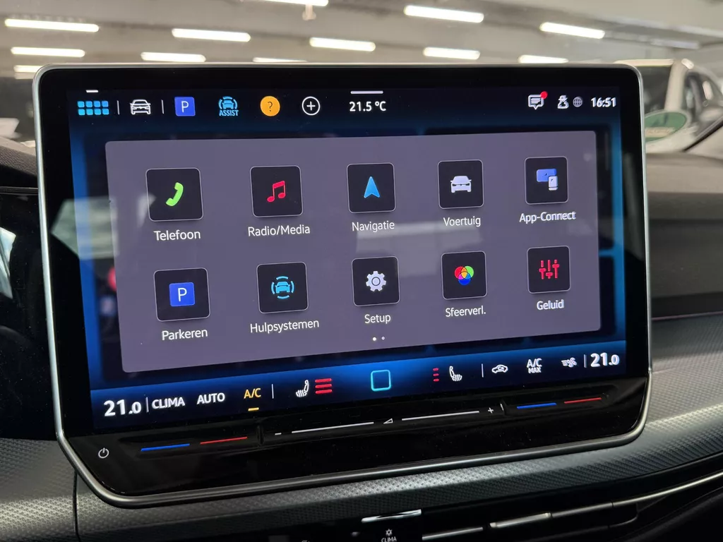 Volkswagen Golf 1.5 eTSI Goal | Automaat | Stoel / Stuurverwarming | ACC | Clima | Navi | PDC | Carplay | ( Vesteging - Nieuwegein ) Volkswagen Golf 1.5 eTSI Goal | Automaat | Stoel / Stuurverwarming | ACC | Clima | Navi | PDC | Carplay | ( Vesteging - Nieuwegein )