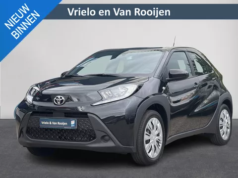Toyota Aygo X 1.0 VVT-i MT Play | Airco | ACC | Camera | Stoelverwarming | DAB | ( Vesteging - Nieuwegein ) Toyota Aygo X 1.0 VVT-i MT Play | Airco | ACC | Camera | Stoelverwarming | DAB | ( Vesteging - Nieuwegein )