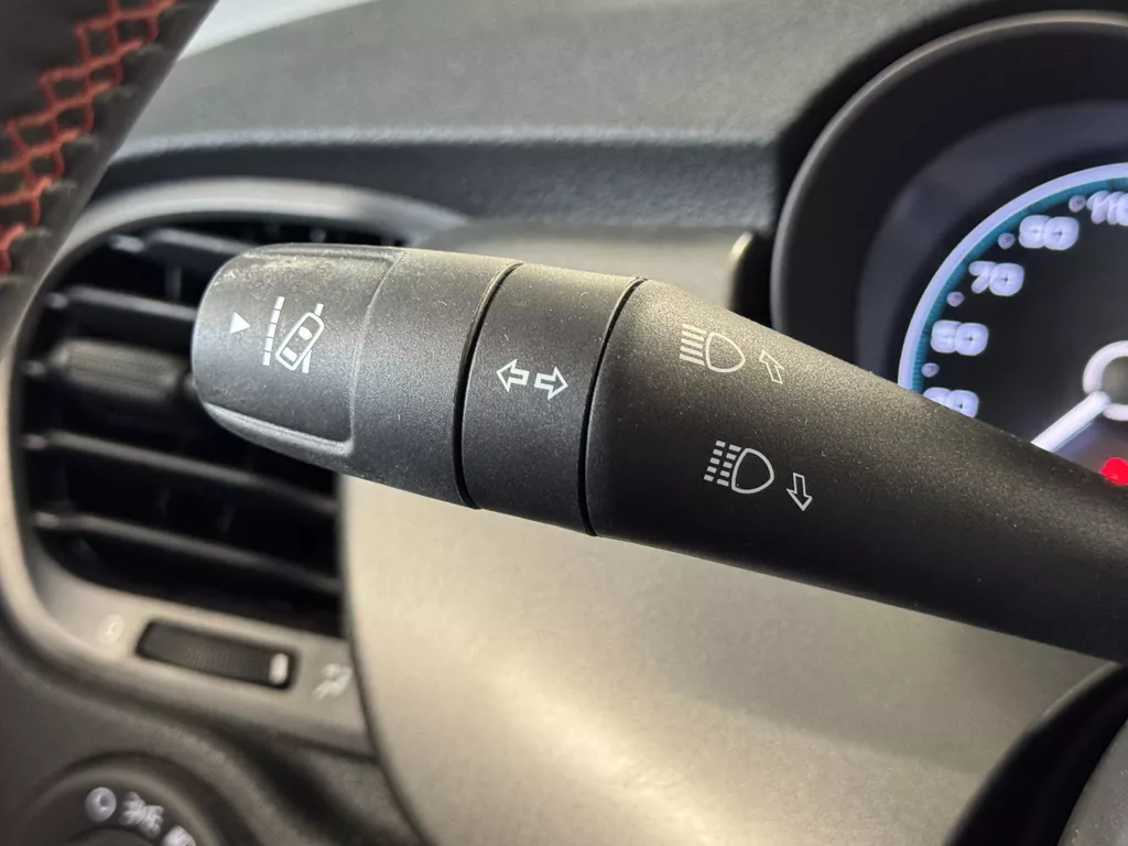 Fiat 500 X Cross 1.5 Hybrid Sport Cabrio | Automaat | Airco-Ecc | Navigatie | LED-lichtpakket | PDC | LM-Velgen ( Vesteging - Nieuwegein ) Fiat 500 X Cross 1.5 Hybrid Sport Cabrio | Automaat | Airco-Ecc | Navigatie | LED-lichtpakket | PDC | LM-Velgen ( Vesteging - Nieuwegein )