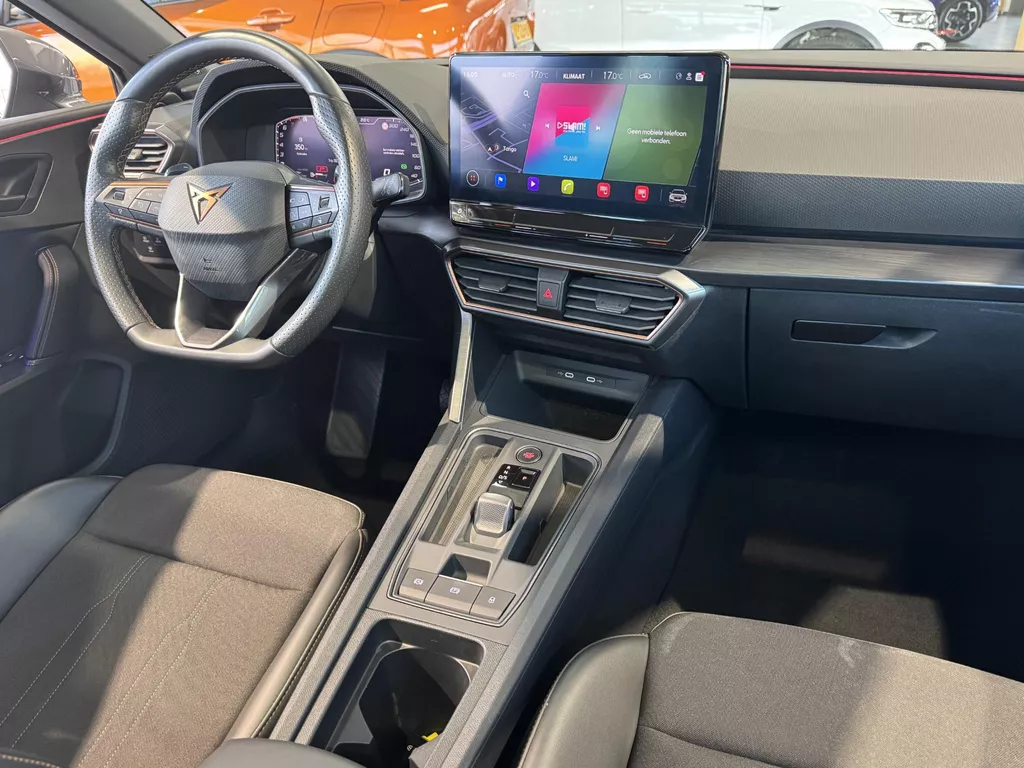 CUPRA Leon Sportstourer 1.5 eTSI Automaat Business Edition | Panorama Schuifdak | Navigatie | Climate Control | LED Verlichting | 18"Lmv | Camera | Keyless Go | Apple Carplay/Android Auto  ( Vestiging - Vianen ) CUPRA Leon Sportstourer 1.5 eTSI Automaat Business Edition | Panorama Schuifdak | Navigatie | Climate Control | LED Verlichting | 18"Lmv | Camera | Keyless Go | Apple Carplay/Android Auto  ( Vestiging - Vianen )