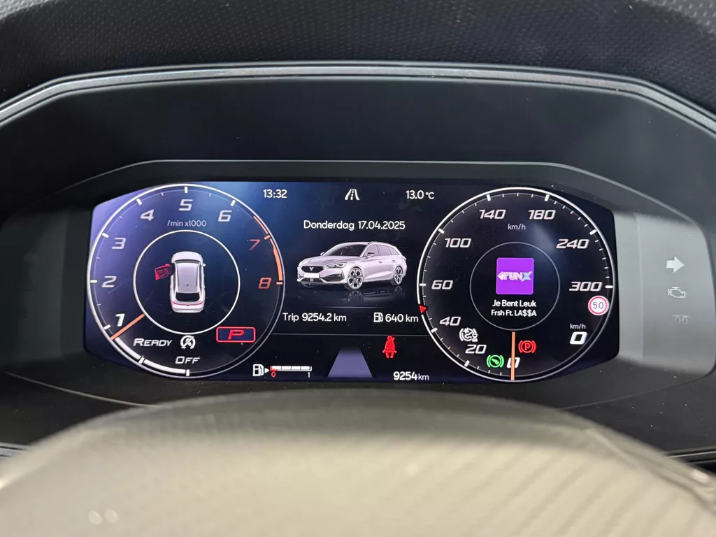 CUPRA Leon Sportstourer 1.5 eTSI Automaat Business Edition | Panorama Schuifdak | Navigatie | Climate Control | LED Verlichting | 18"Lmv | Camera | Keyless Go | Apple Carplay/Android Auto  ( Vestiging - Vianen ) CUPRA Leon Sportstourer 1.5 eTSI Automaat Business Edition | Panorama Schuifdak | Navigatie | Climate Control | LED Verlichting | 18"Lmv | Camera | Keyless Go | Apple Carplay/Android Auto  ( Vestiging - Vianen )