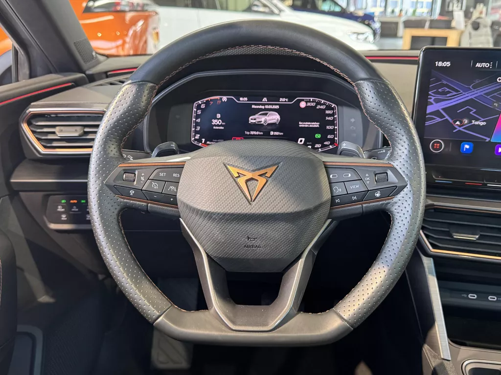 CUPRA Leon Sportstourer 1.5 eTSI Automaat Business Edition | Panorama Schuifdak | Navigatie | Climate Control | LED Verlichting | 18"Lmv | Camera | Keyless Go | Apple Carplay/Android Auto  ( Vestiging - Vianen ) CUPRA Leon Sportstourer 1.5 eTSI Automaat Business Edition | Panorama Schuifdak | Navigatie | Climate Control | LED Verlichting | 18"Lmv | Camera | Keyless Go | Apple Carplay/Android Auto  ( Vestiging - Vianen )