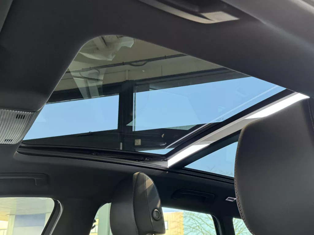 CUPRA Leon Sportstourer 1.5 eTSI Automaat Business Edition | Panorama Schuifdak | Navigatie | Climate Control | LED Verlichting | 18"Lmv | Camera | Keyless Go | Apple Carplay/Android Auto  ( Vestiging - Vianen ) CUPRA Leon Sportstourer 1.5 eTSI Automaat Business Edition | Panorama Schuifdak | Navigatie | Climate Control | LED Verlichting | 18"Lmv | Camera | Keyless Go | Apple Carplay/Android Auto  ( Vestiging - Vianen )
