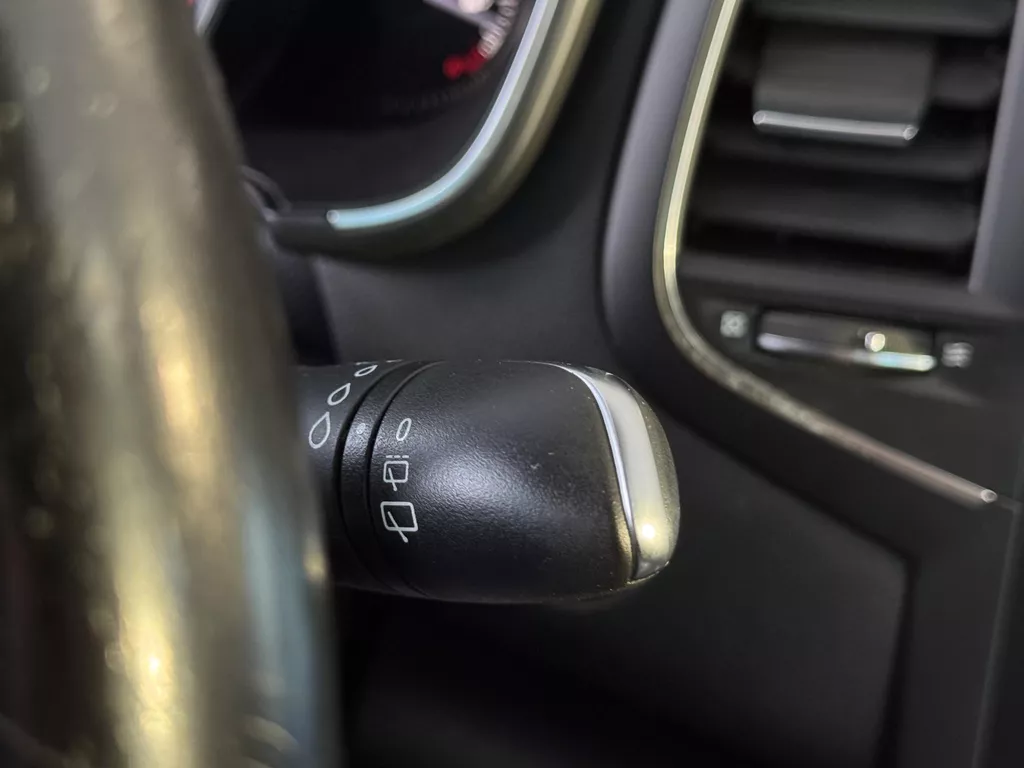 Renault Mégane 1.6 TCe 205pk Automaat GT | RS Drive | 4Control | Bose Soundsystem | Panorama Schuif/Kantel dak | Full Map Navigatie | Camera | Bluetooth | Parkeersensoren voor en Achter | 2 keer LMV | NAP | (Vestiging - Vianen ) Renault Mégane 1.6 TCe 205pk Automaat GT | RS Drive | 4Control | Bose Soundsystem | Panorama Schuif/Kantel dak | Full Map Navigatie | Camera | Bluetooth | Parkeersensoren voor en Achter | 2 keer LMV | NAP | (Vestiging - Vianen )