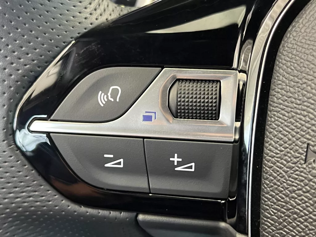 Peugeot 208 1.2 Hybrid 145 PK e-DCS6 GT | Apple Carplay/Android Auto | Camera | Cruise Control | LED Verlichting | Half-Leer | Parkeer Sensoren | 17"Lichtmetalen velgen | Keyless Entry ( Vestiging - Vianen ) Peugeot 208 1.2 Hybrid 145 PK e-DCS6 GT | Apple Carplay/Android Auto | Camera | Cruise Control | LED Verlichting | Half-Leer | Parkeer Sensoren | 17"Lichtmetalen velgen | Keyless Entry ( Vestiging - Vianen )