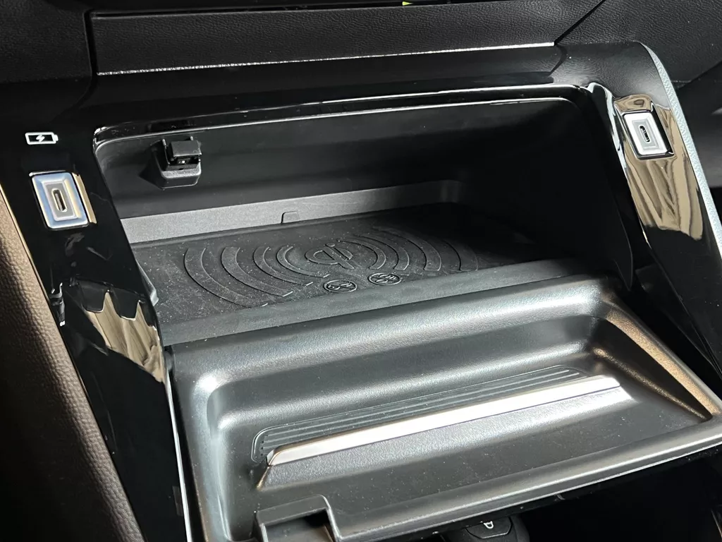 Peugeot 208 1.2 Hybrid 145 PK e-DCS6 GT | Apple Carplay/Android Auto | Camera | Cruise Control | LED Verlichting | Half-Leer | Parkeer Sensoren | 17"Lichtmetalen velgen | Keyless Entry ( Vestiging - Vianen ) Peugeot 208 1.2 Hybrid 145 PK e-DCS6 GT | Apple Carplay/Android Auto | Camera | Cruise Control | LED Verlichting | Half-Leer | Parkeer Sensoren | 17"Lichtmetalen velgen | Keyless Entry ( Vestiging - Vianen )