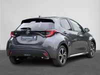 Toyota Yaris 1.5 Hybrid 115 Dynamic | NIEUW ! | LED | Navi-by-app | ACC | Camera | Clima | Stoel/Stuurwiel verwarming |  ( Vestiging - Nieuwegein ) Foto