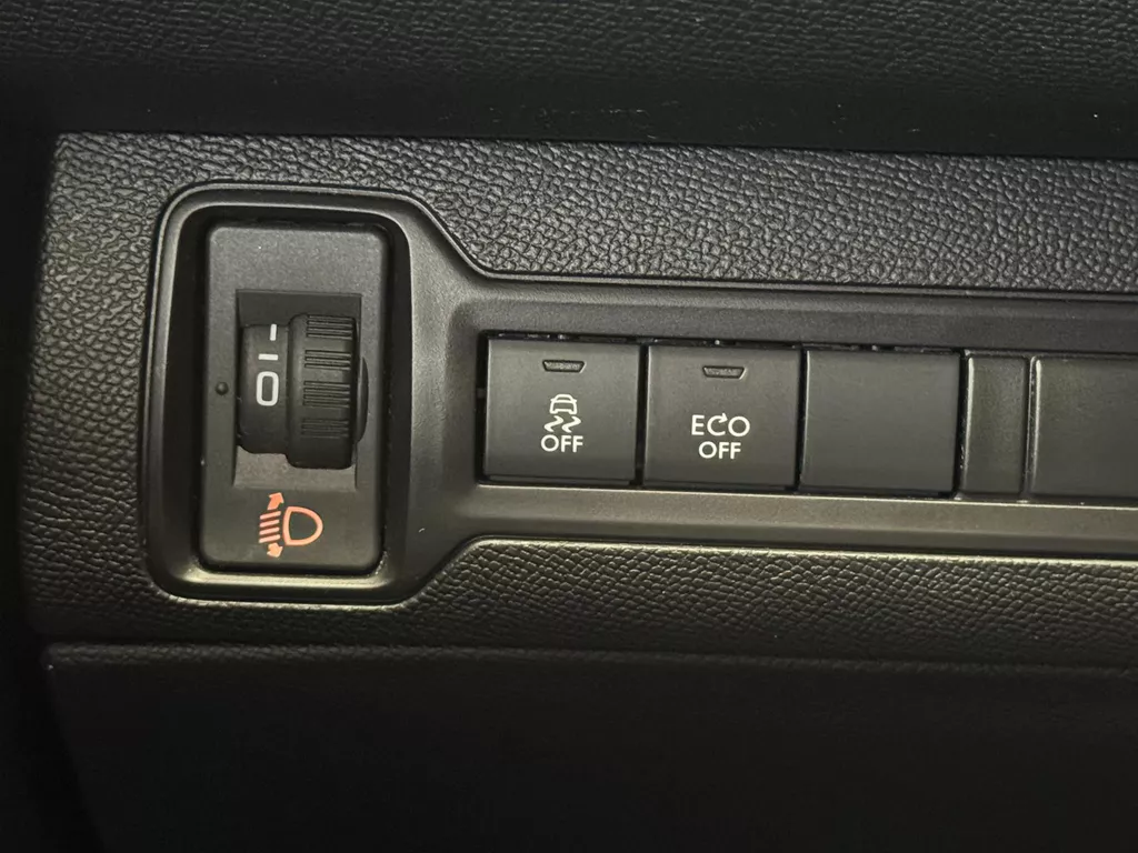 Peugeot 308 SW 1.2 PureTech Blue Lease | Airco | Navi | Cruise | LED dagrijverlichting ( Vestiging - Driebergen ) Peugeot 308 SW 1.2 PureTech Blue Lease | Airco | Navi | Cruise | LED dagrijverlichting ( Vestiging - Driebergen )