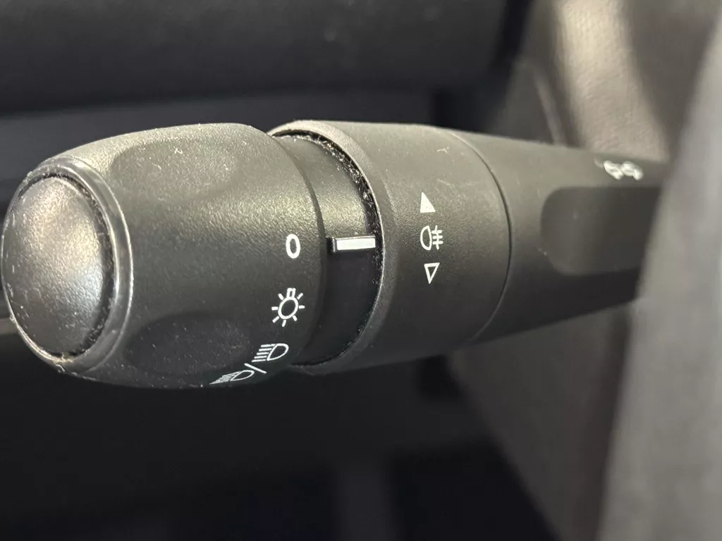 Peugeot 308 SW 1.2 PureTech Blue Lease | Airco | Navi | Cruise | LED dagrijverlichting ( Vestiging - Driebergen ) Peugeot 308 SW 1.2 PureTech Blue Lease | Airco | Navi | Cruise | LED dagrijverlichting ( Vestiging - Driebergen )