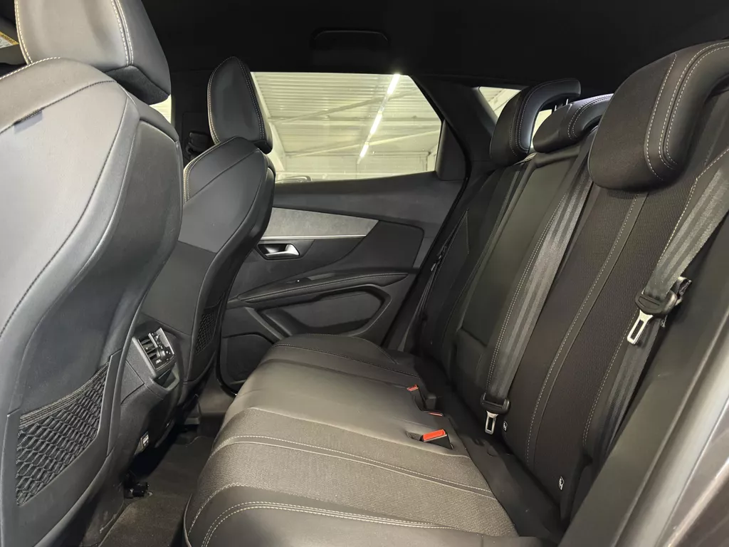 Peugeot 3008 1.2 Hybrid 145 GT | ACC | 360 Camera | Clima | Stoelverw. | Navi | Sportstoelen ( Vestiging - Nieuwegein ) Peugeot 3008 1.2 Hybrid 145 GT | ACC | 360 Camera | Clima | Stoelverw. | Navi | Sportstoelen ( Vestiging - Nieuwegein )