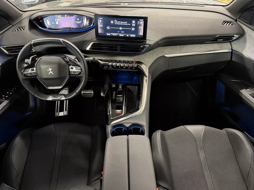 Peugeot 3008 1.2 Hybrid 145 GT | ACC | 360 Camera | Clima | Stoelverw. | Navi | Sportstoelen ( Vestiging - Nieuwegein ) Peugeot 3008 1.2 Hybrid 145 GT | ACC | 360 Camera | Clima | Stoelverw. | Navi | Sportstoelen ( Vestiging - Nieuwegein )