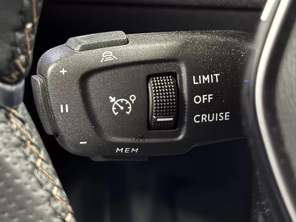 Peugeot 3008 1.2 Hybrid 145 GT | ACC | 360 Camera | Clima | Stoelverw. | Navi | Sportstoelen ( Vestiging - Nieuwegein ) Peugeot 3008 1.2 Hybrid 145 GT | ACC | 360 Camera | Clima | Stoelverw. | Navi | Sportstoelen ( Vestiging - Nieuwegein )