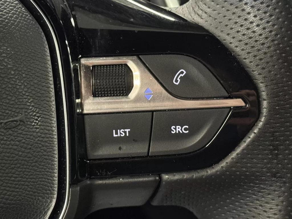 Peugeot 3008 1.2 Hybrid 145 GT | ACC | 360 Camera | Clima | Stoelverw. | Navi | Sportstoelen ( Vestiging - Nieuwegein ) Peugeot 3008 1.2 Hybrid 145 GT | ACC | 360 Camera | Clima | Stoelverw. | Navi | Sportstoelen ( Vestiging - Nieuwegein )