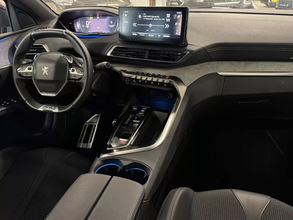 Peugeot 3008 1.2 Hybrid 145 GT | ACC | 360 Camera | Clima | Stoelverw. | Navi | Sportstoelen ( Vestiging - Nieuwegein ) Peugeot 3008 1.2 Hybrid 145 GT | ACC | 360 Camera | Clima | Stoelverw. | Navi | Sportstoelen ( Vestiging - Nieuwegein )