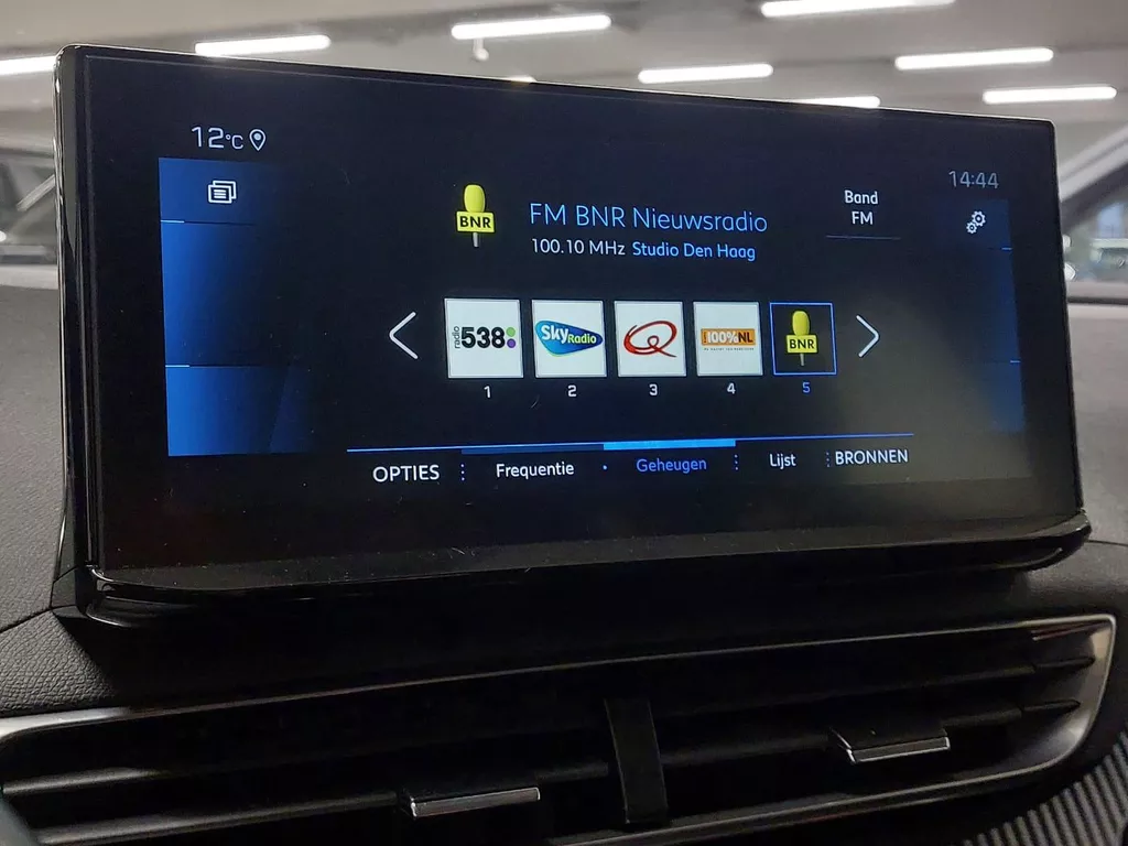 Peugeot 5008 1.2 PureTech Active 131PK | Automaat | Navigatie | LM-Velgen | Airco-Ecc | Camera+PDC | LED ( Vestiging - Nieuwegein ) Peugeot 5008 1.2 PureTech Active 131PK | Automaat | Navigatie | LM-Velgen | Airco-Ecc | Camera+PDC | LED ( Vestiging - Nieuwegein )