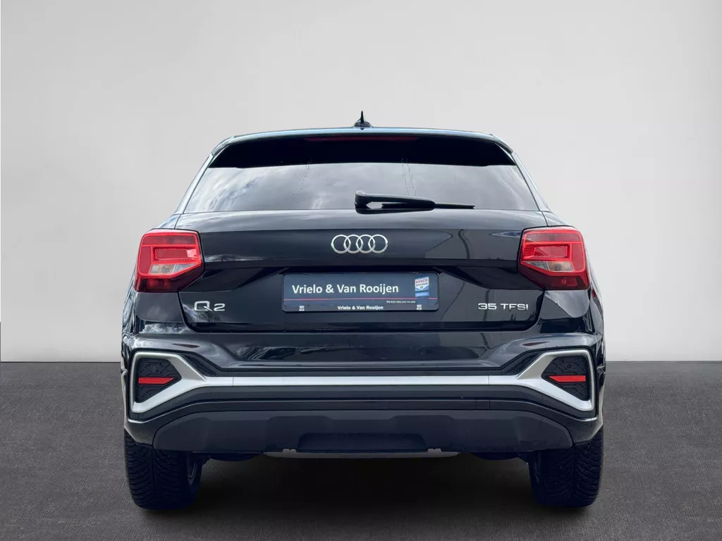 Audi Q2 35 TFSI S Edition | Camera | Airco | Navi | Extra getint glas | LM velgen | Verwarmde voorstoelen | LED - Kop / Achterlichten ( Vestiging - Nieuwegein ) Audi Q2 35 TFSI S Edition | Camera | Airco | Navi | Extra getint glas | LM velgen | Verwarmde voorstoelen | LED - Kop / Achterlichten ( Vestiging - Nieuwegein )