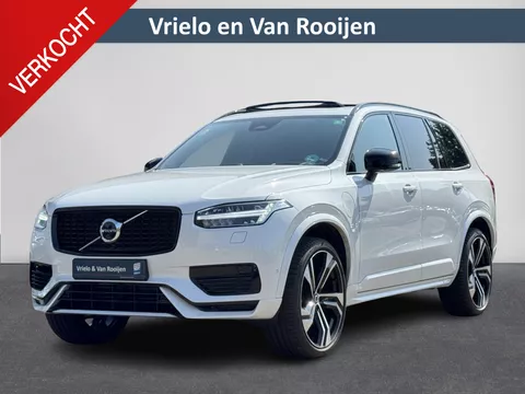 Volvo XC90 2.0 T8 Recharge AWD Ultra Dark | Pano | B&W | 360 Camera | Stoel en stuur verwarming | ACC | Dodehoek detectie | ( Vestiging - Nieuwegein ) Volvo XC90 2.0 T8 Recharge AWD Ultra Dark | Pano | B&W | 360 Camera | Stoel en stuur verwarming | ACC | Dodehoek detectie | ( Vestiging - Nieuwegein )