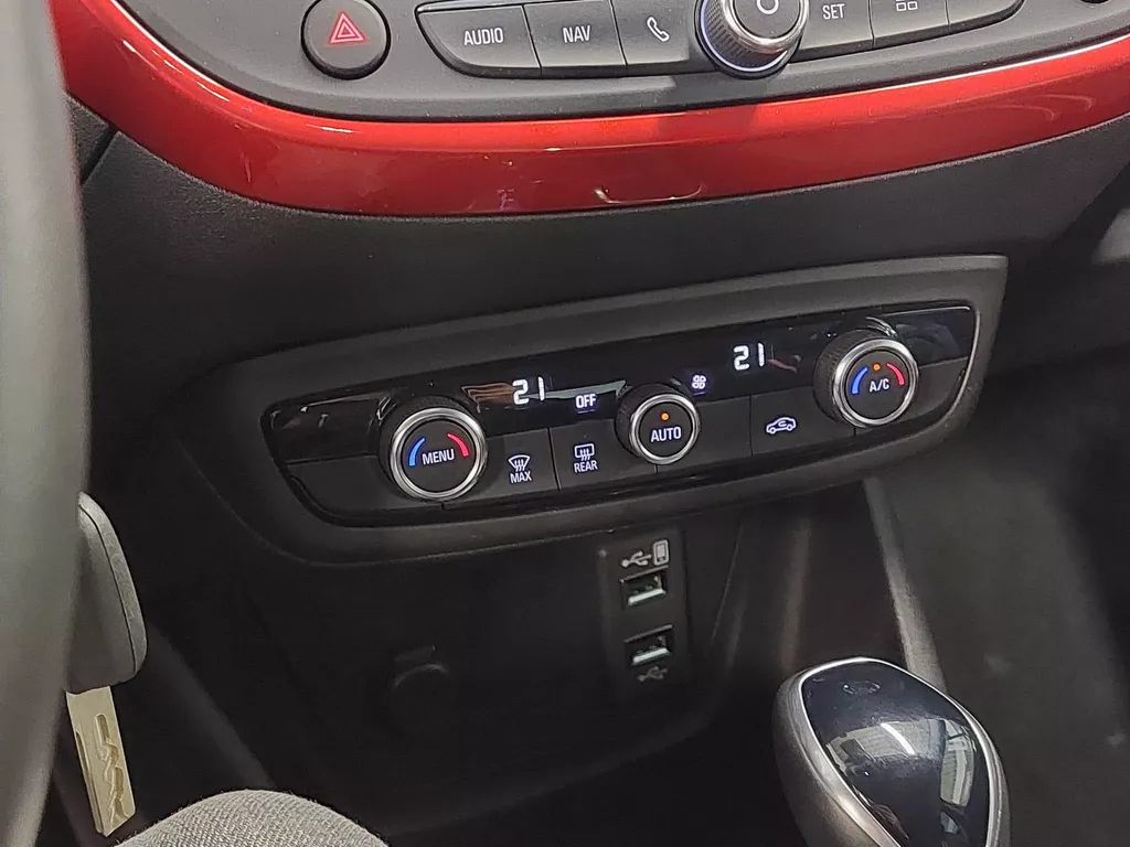 Opel Crossland 1.2 130 PK Turbo Automaat GS-Line | | Apple Carplay/Android Auto | LED Verlichting | 17"Lmv | Achteruitrijcamera  | Electronic Climate Control ( Vestiging - Vianen ) Opel Crossland 1.2 130 PK Turbo Automaat GS-Line | | Apple Carplay/Android Auto | LED Verlichting | 17"Lmv | Achteruitrijcamera  | Electronic Climate Control ( Vestiging - Vianen )