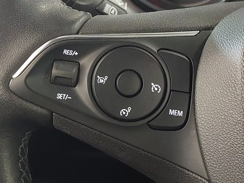 Opel Crossland 1.2 130 PK Turbo Automaat GS-Line | | Apple Carplay/Android Auto | LED Verlichting | 17"Lmv | Achteruitrijcamera  | Electronic Climate Control ( Vestiging - Vianen ) Opel Crossland 1.2 130 PK Turbo Automaat GS-Line | | Apple Carplay/Android Auto | LED Verlichting | 17"Lmv | Achteruitrijcamera  | Electronic Climate Control ( Vestiging - Vianen )