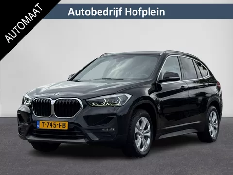 BMW X1 sDrive18iA High Executive | Cruise Control | Camera | Navigatie | Stoelverwarming | LM-Velgen | Climate Control | Elektrisch bedienbare Achterklep | Parkeer Sensoren voor en achter | LED Verlichting BMW X1 sDrive18iA High Executive | Cruise Control | Camera | Navigatie | Stoelverwarming | LM-Velgen | Climate Control | Elektrisch bedienbare Achterklep | Parkeer Sensoren voor en achter | LED Verlichting